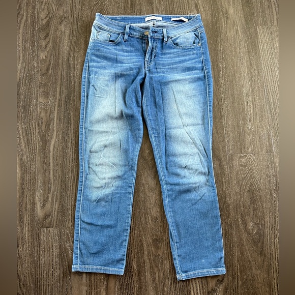 Guess Crops - Picture 1 of 2